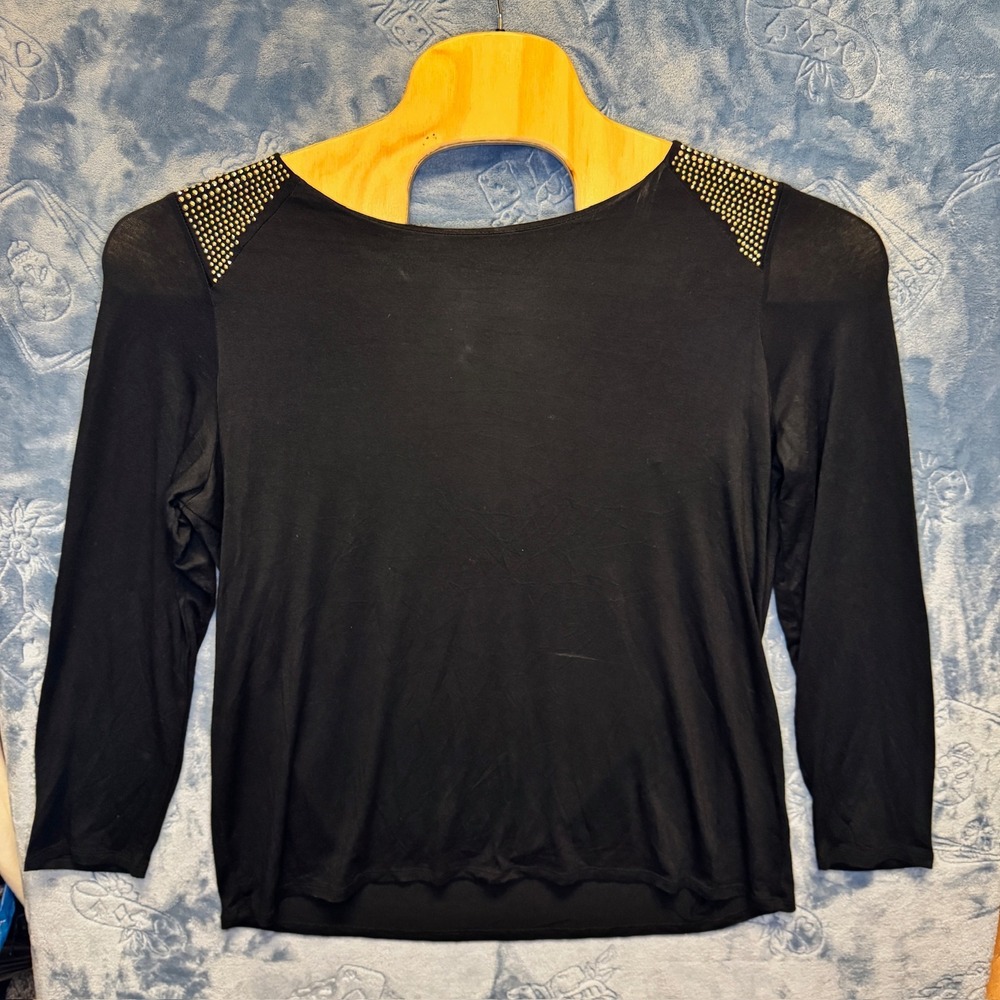 1842 | Vince Camuto Studded Shoulder Long Sleeve Top Black Women 1X